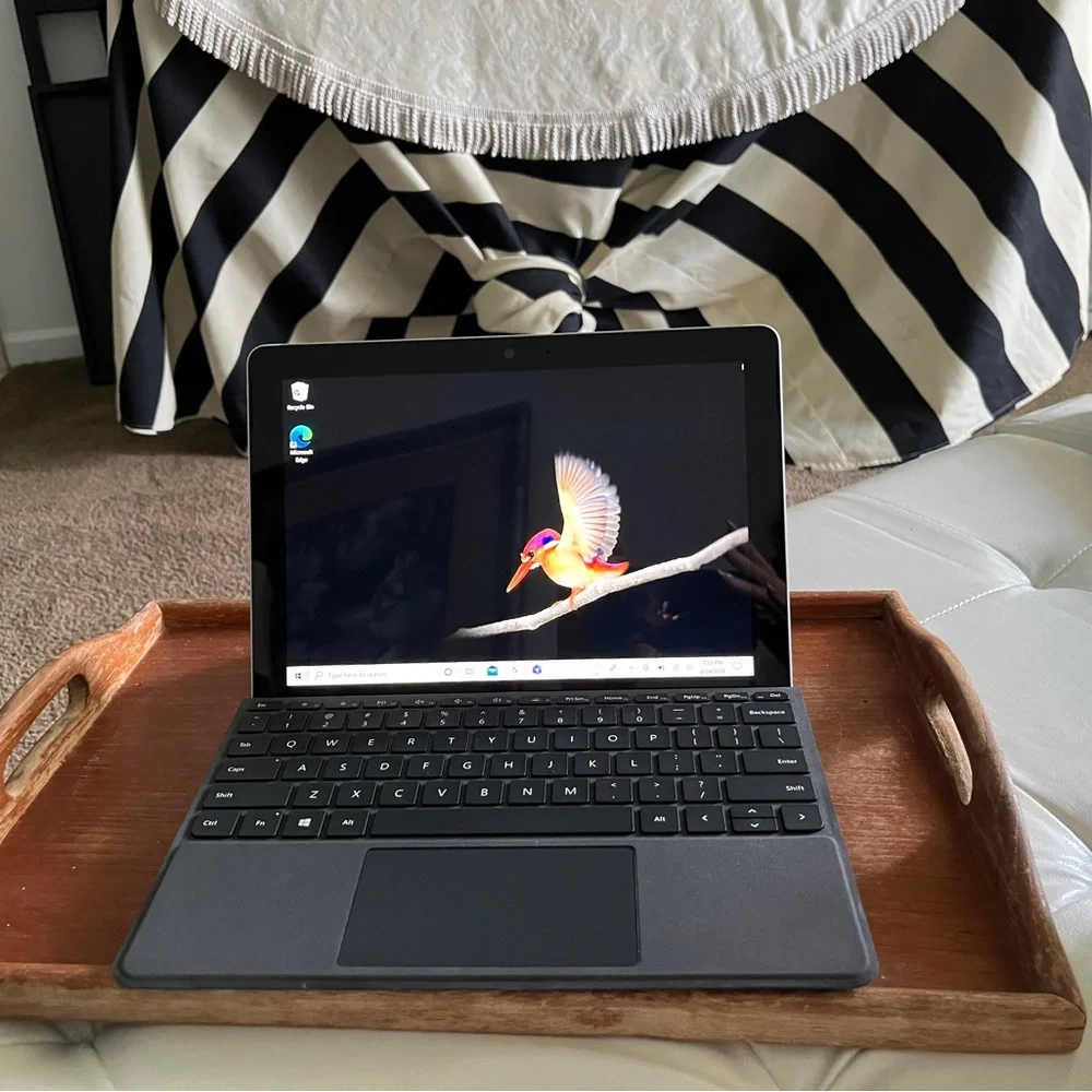 Microsoft Surface Go